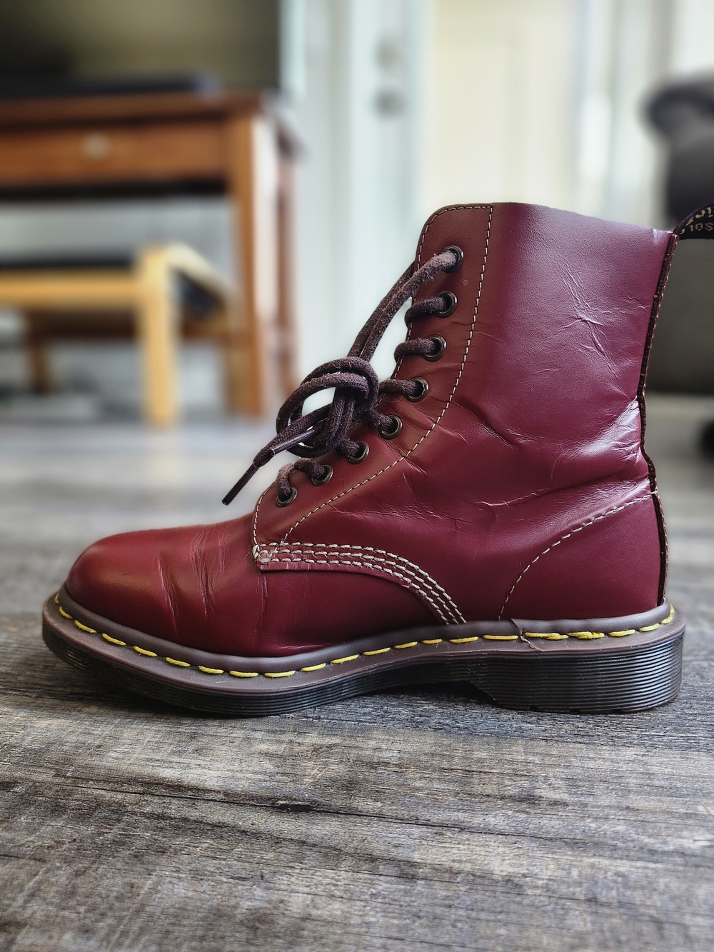 Dr. Martens Vintage 1460 Made In England Burgundy / Oxblood Quilon White Stitch - Picture 7 of 16